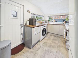 Photo 10- click for photo gallery